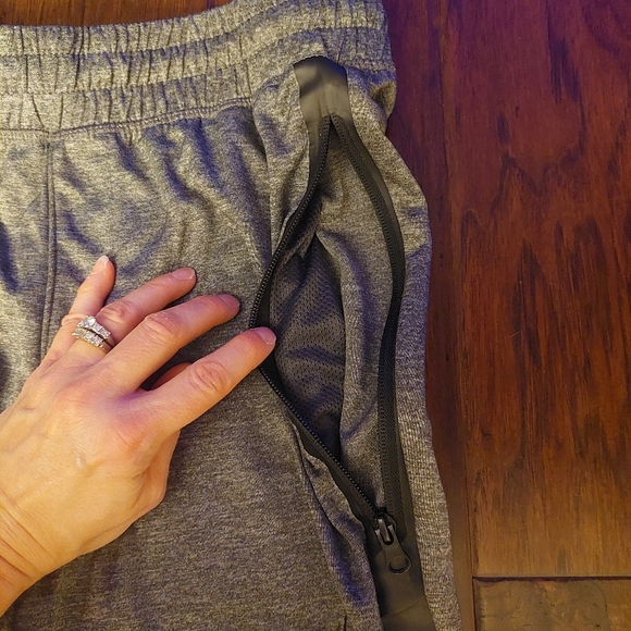 Bundle of Spyder boys/Men's joggers - Picture 9 of 16